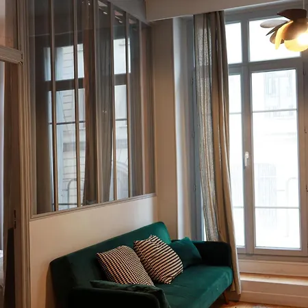 Le Pinky Bird - 1er Apartment *