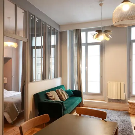 Le Pinky Bird - 1er Apartment *