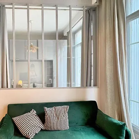 Le Pinky Bird - 1er * Paris