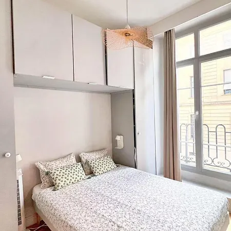 Le Pinky Bird - 1er Paris