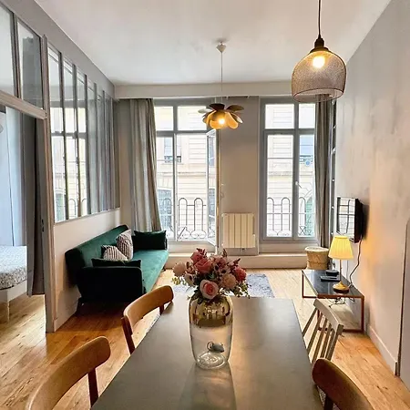 Le Pinky Bird - 1er Apartment Paris